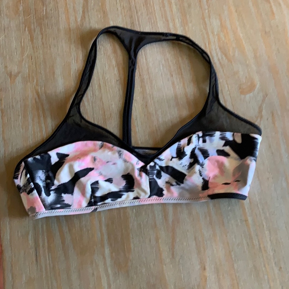 Very cute lululemon sports bra